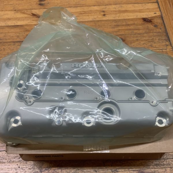 Крышка клапанов Honda 12310-R40-A00