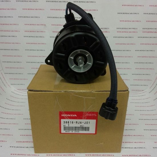 Мотор вентилятора охлаждения радиатора правый Honda 38616-RJA-J01