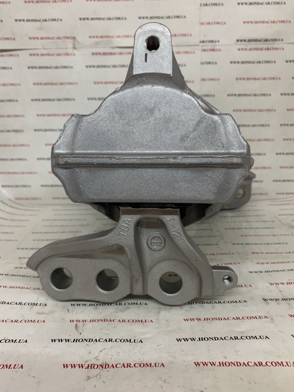 Подушка двигателя правая Honda 50820-TBA-A04