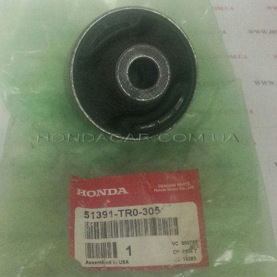 Сайлентблок рычага переднего передний Honda 51391-TR0-305