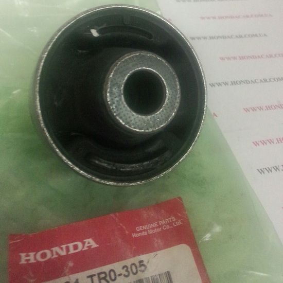 Сайлентблок рычага переднего передний Honda 51391-TR0-305