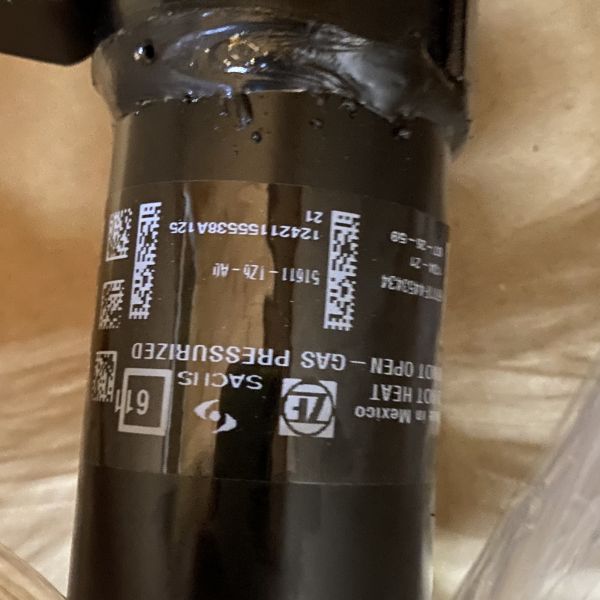 Амортизатор передний правый Honda 51611-TZ6-A01