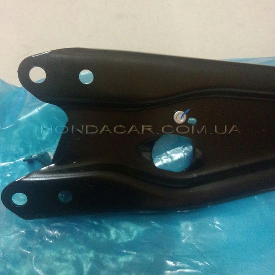 Важіль задньої підвіски поздовжній правий Honda 52371-STX-A02