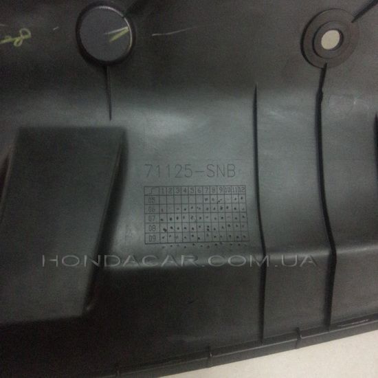 Накладка передней решетки Honda 71125-SNB-000