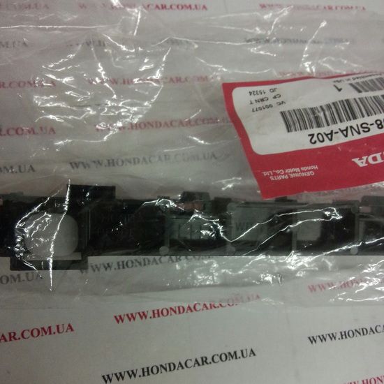 Кронштейн крепления заднего бампера правый Honda 71593-SNA-A02