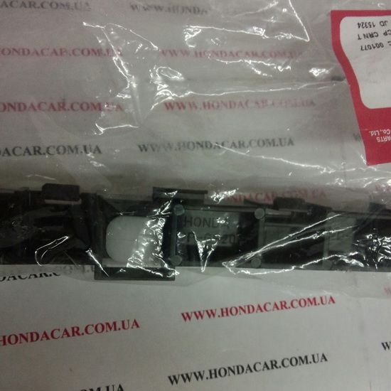 Кронштейн крепления заднего бампера правый Honda 71593-SNA-A02