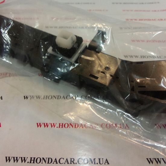 Кронштейн крепления заднего бампера левый Honda 71598-TE0-A01