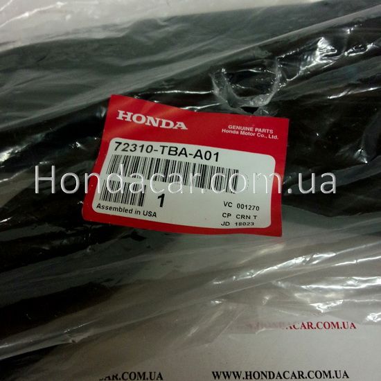 Уплотнитель двери передней правой Honda 72310-TBA-A01