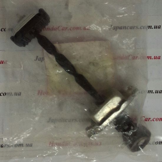 Ограничитель двери передней правой Honda 72340-SNA-J01
