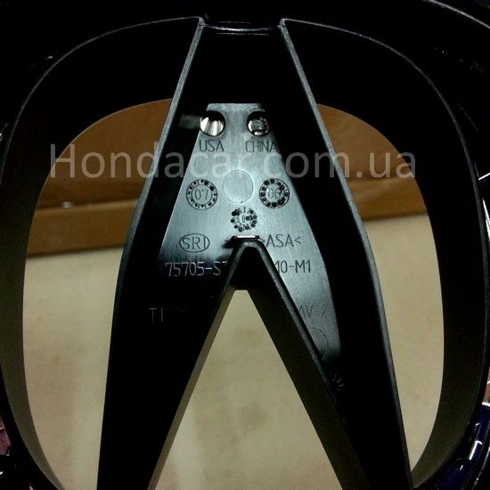 Решетка радиатора Honda 75100-STX-A01ZA