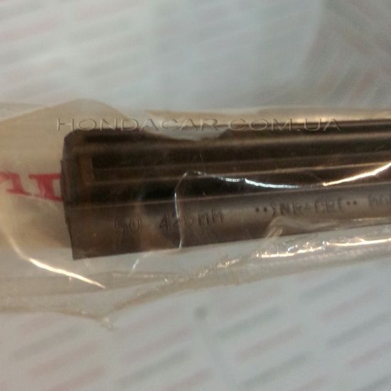 Резинка щетки стеклоочистителя пассажирская (425 MM) правая Honda 76632-SWA-J02