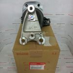Подушка двигателя правая нижняя гидравлическая Honda 50820-SNB-J02