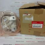 Подушка двигателя правая Honda 50820-SWA-A01