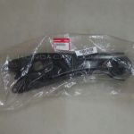 Рычаг задней подвески продольный правый Honda 52371-SZA-A01