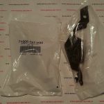 Нижний кронштейн заднего бампера Honda 71505-T0T-H00